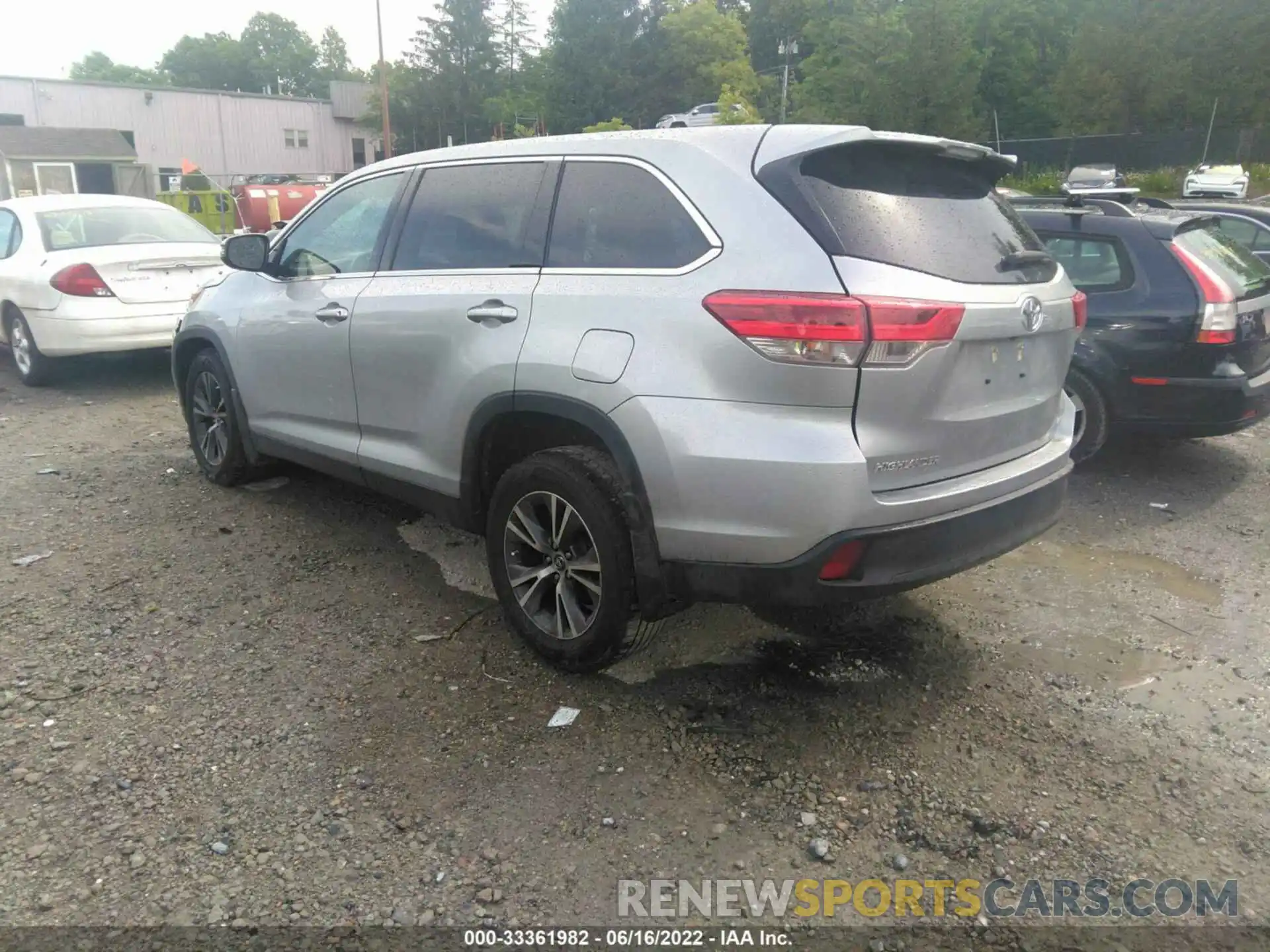 3 Photograph of a damaged car 5TDBZRFH2KS931602 TOYOTA HIGHLANDER 2019