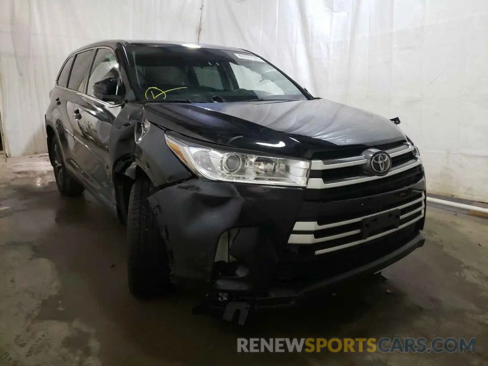 1 Photograph of a damaged car 5TDBZRFH2KS942003 TOYOTA HIGHLANDER 2019