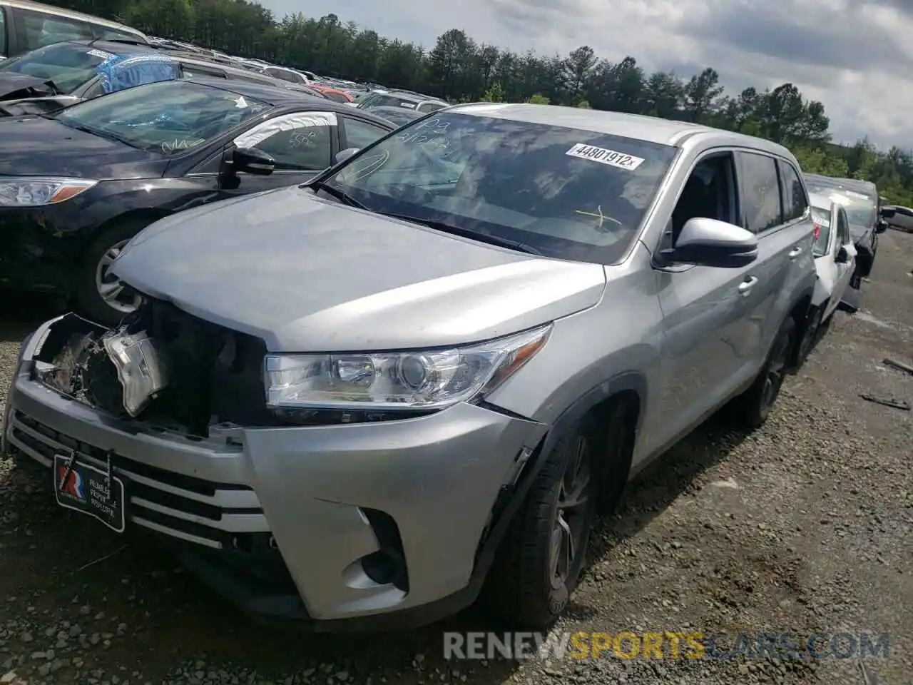 2 Photograph of a damaged car 5TDBZRFH2KS944303 TOYOTA HIGHLANDER 2019