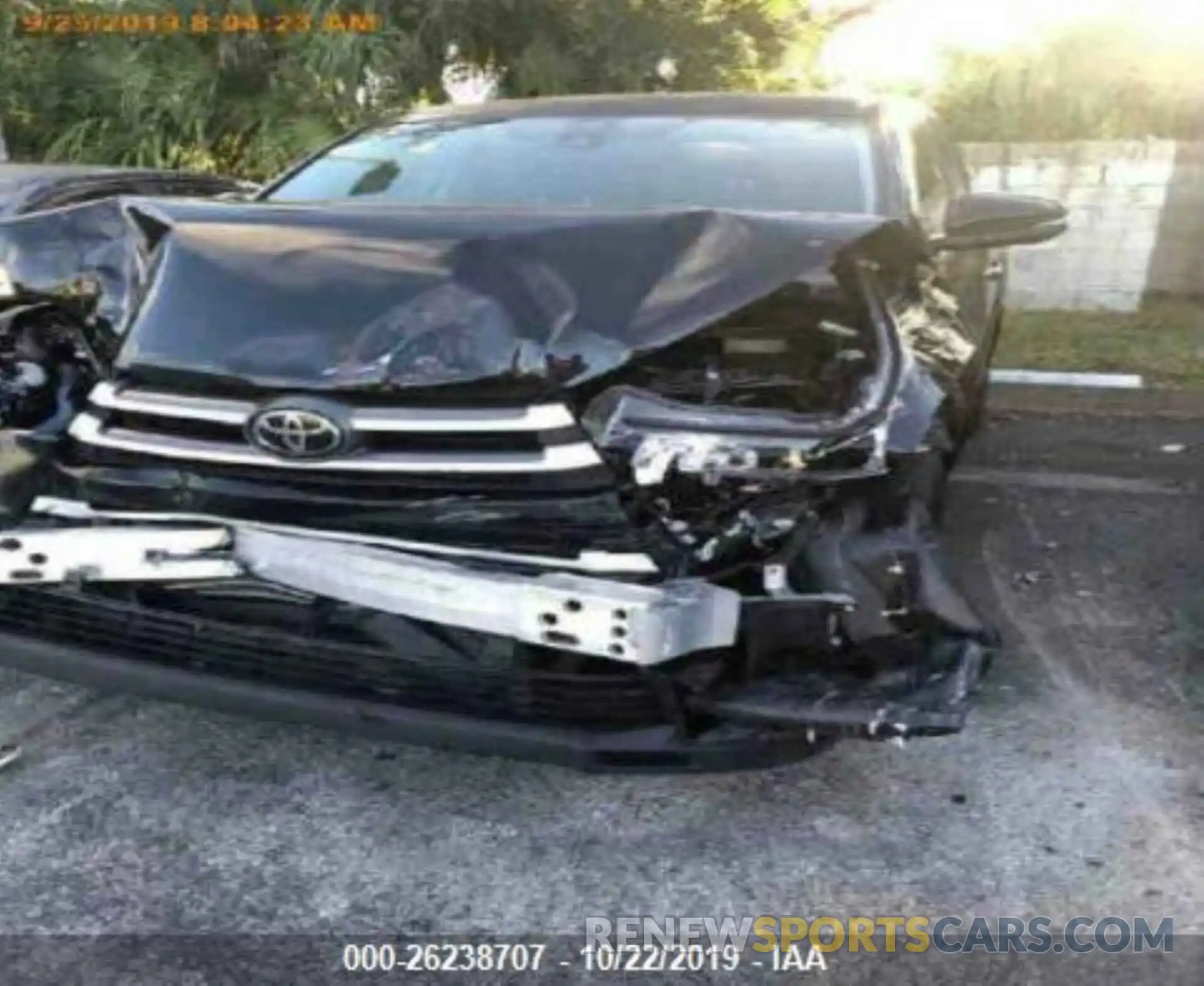 2 Photograph of a damaged car 5TDBZRFH2KS946228 TOYOTA HIGHLANDER 2019