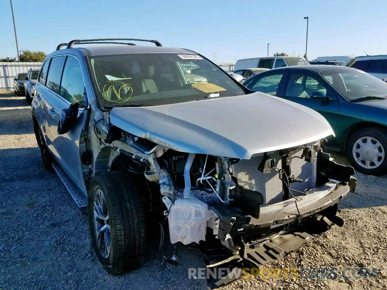 1 Photograph of a damaged car 5TDBZRFH2KS950277 TOYOTA HIGHLANDER 2019