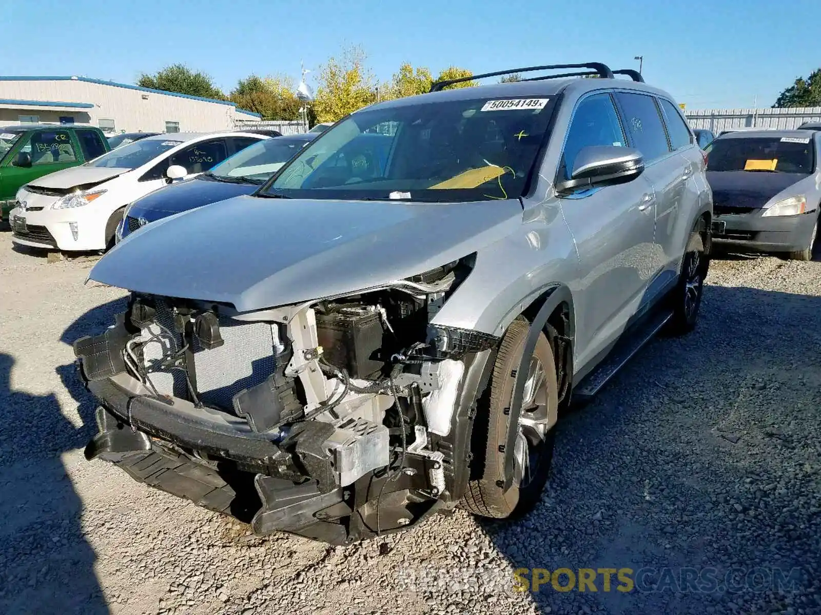 2 Photograph of a damaged car 5TDBZRFH2KS950277 TOYOTA HIGHLANDER 2019