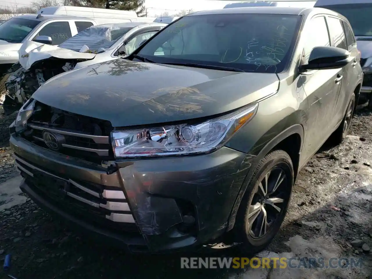 2 Photograph of a damaged car 5TDBZRFH2KS951462 TOYOTA HIGHLANDER 2019