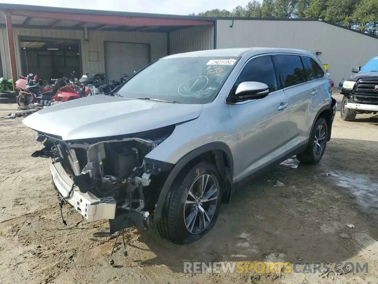 1 Photograph of a damaged car 5TDBZRFH2KS967404 TOYOTA HIGHLANDER 2019