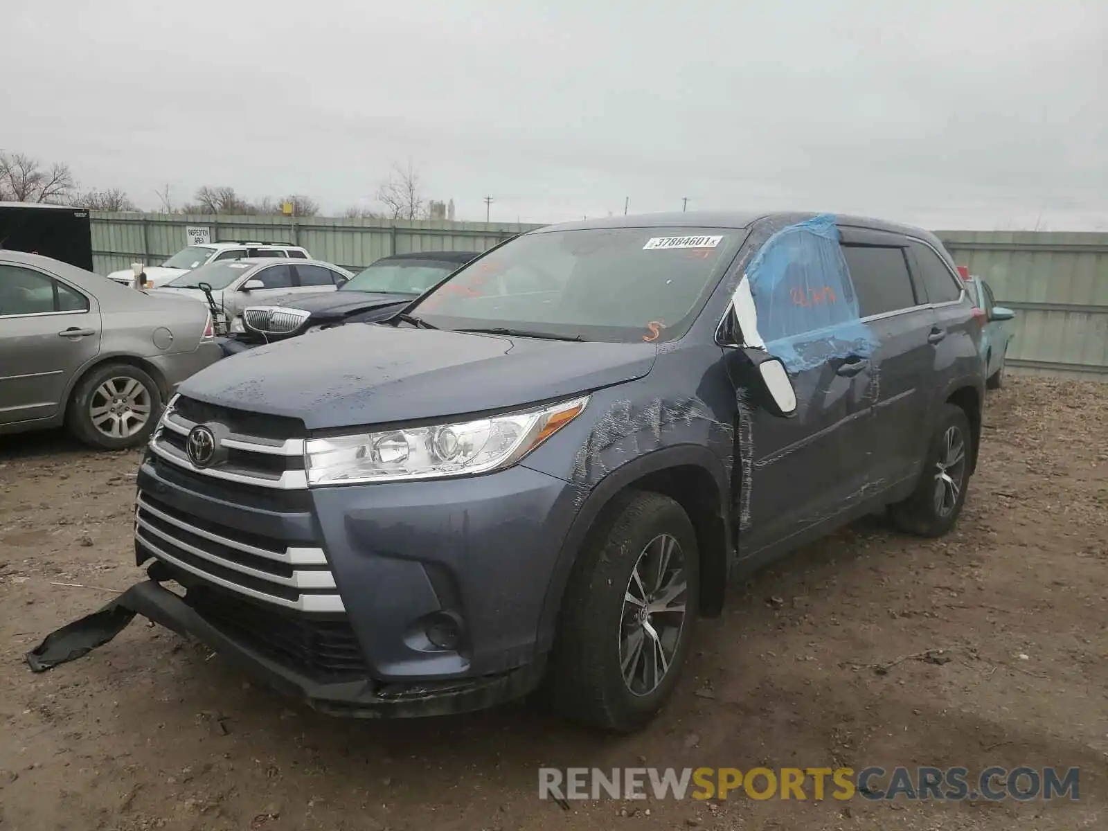 2 Photograph of a damaged car 5TDBZRFH2KS981870 TOYOTA HIGHLANDER 2019