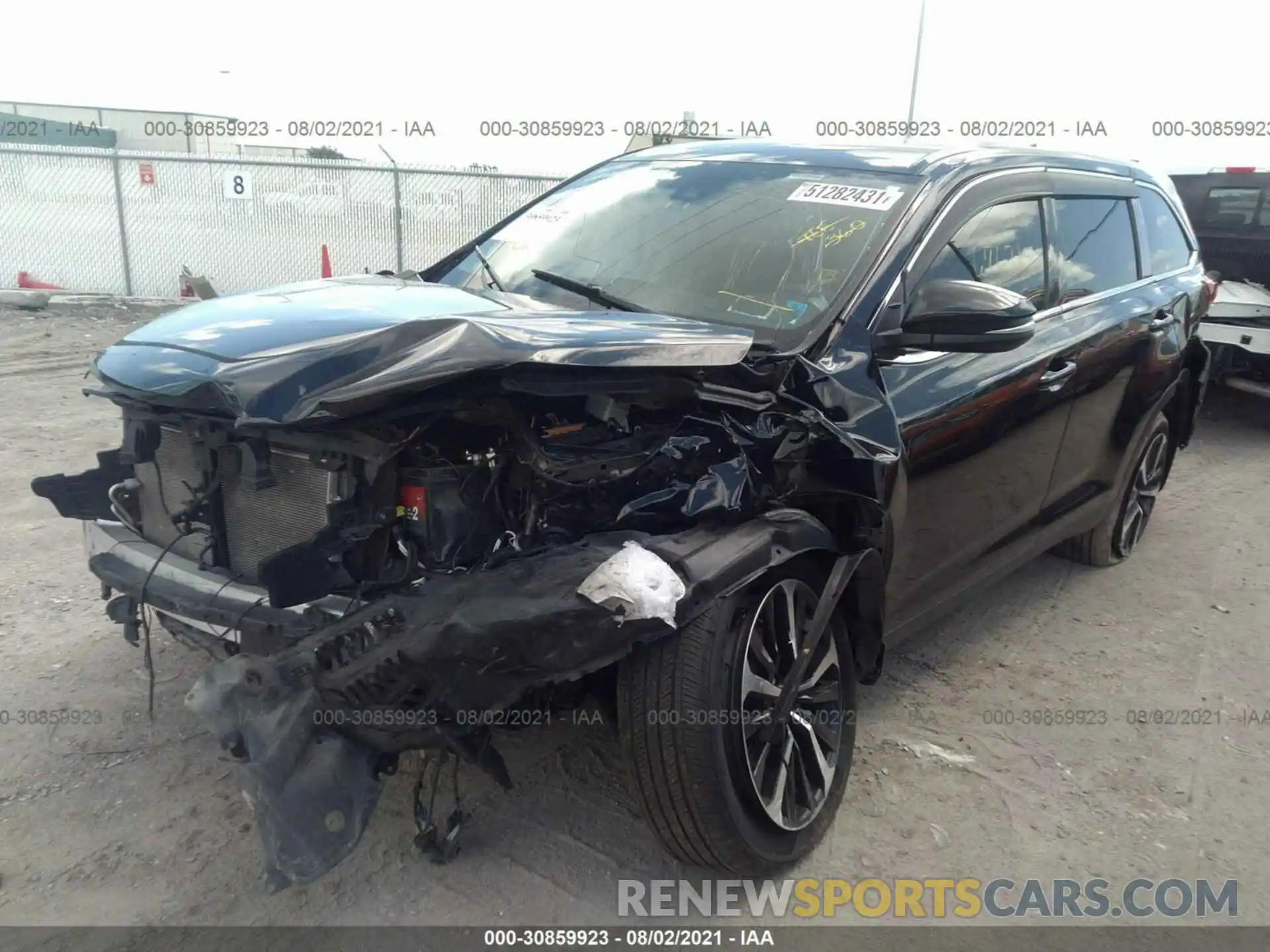 2 Photograph of a damaged car 5TDBZRFH2KS992125 TOYOTA HIGHLANDER 2019