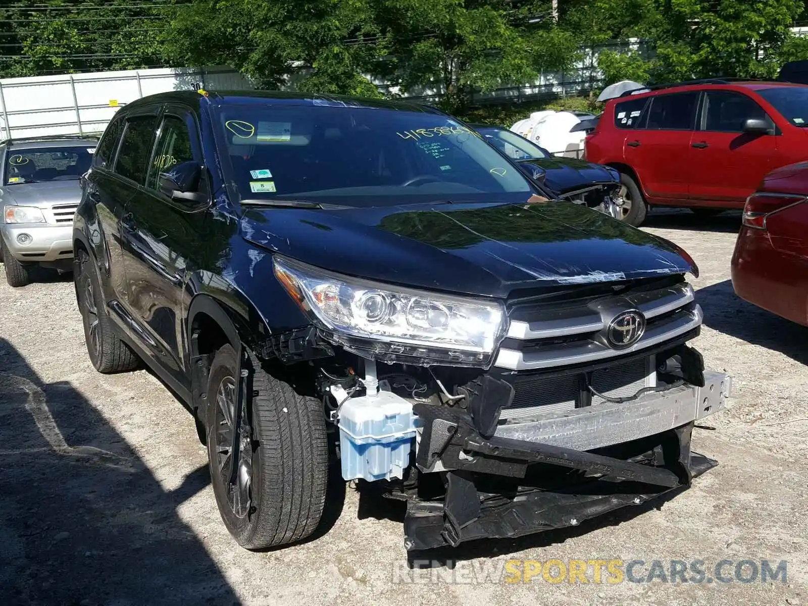 1 Photograph of a damaged car 5TDBZRFH3KS706976 TOYOTA HIGHLANDER 2019