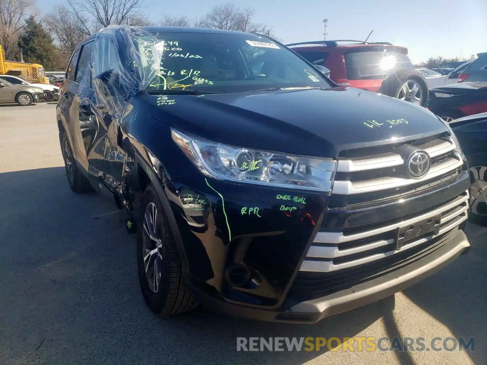 1 Photograph of a damaged car 5TDBZRFH3KS710462 TOYOTA HIGHLANDER 2019