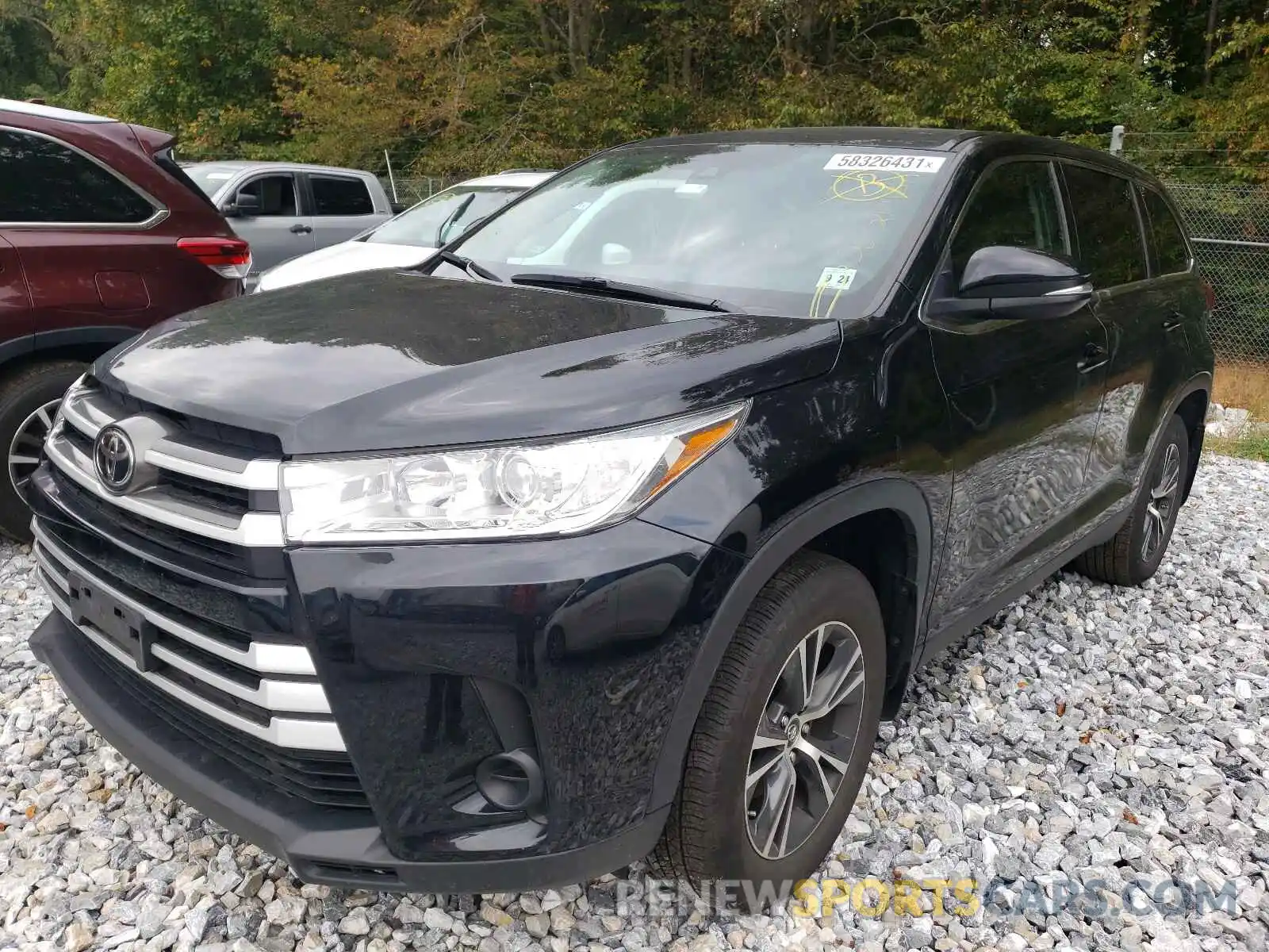 2 Photograph of a damaged car 5TDBZRFH3KS719937 TOYOTA HIGHLANDER 2019