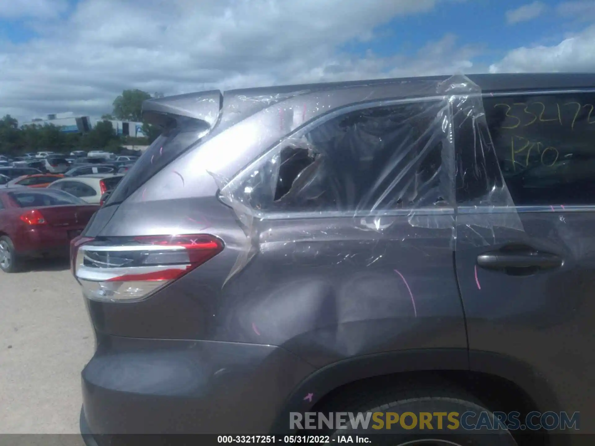 6 Photograph of a damaged car 5TDBZRFH3KS741842 TOYOTA HIGHLANDER 2019