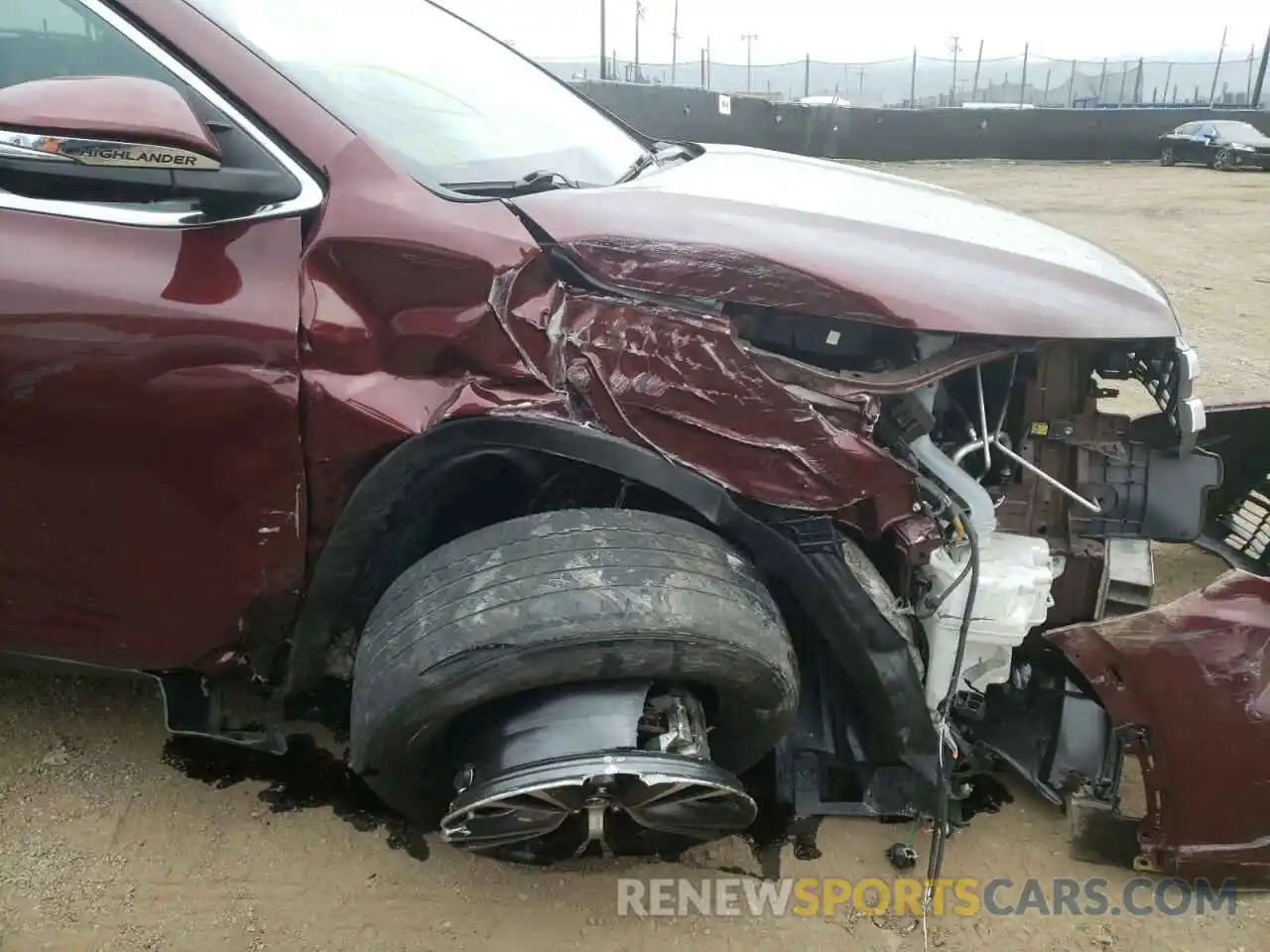 9 Photograph of a damaged car 5TDBZRFH3KS918048 TOYOTA HIGHLANDER 2019