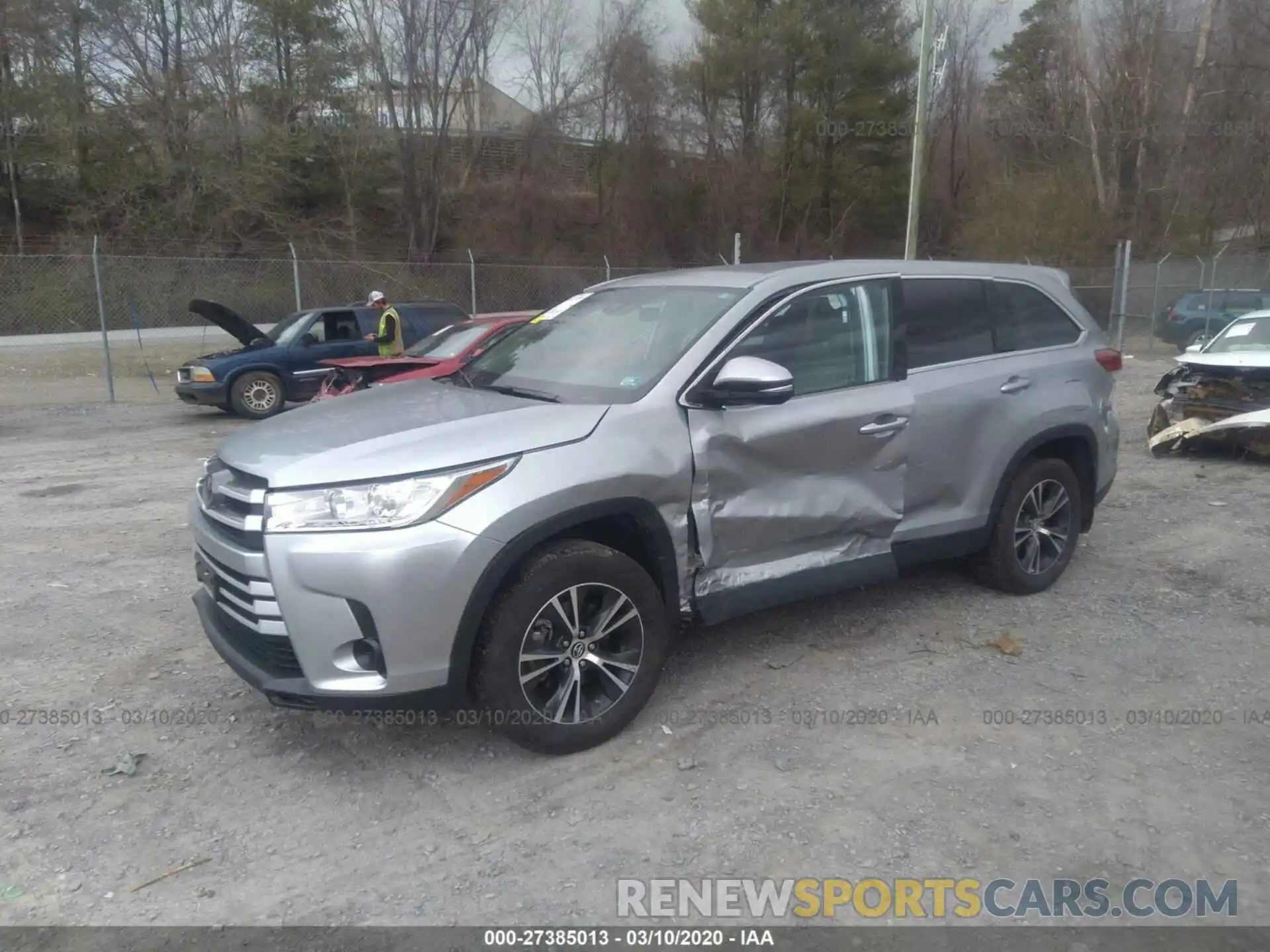 2 Photograph of a damaged car 5TDBZRFH3KS921516 TOYOTA HIGHLANDER 2019