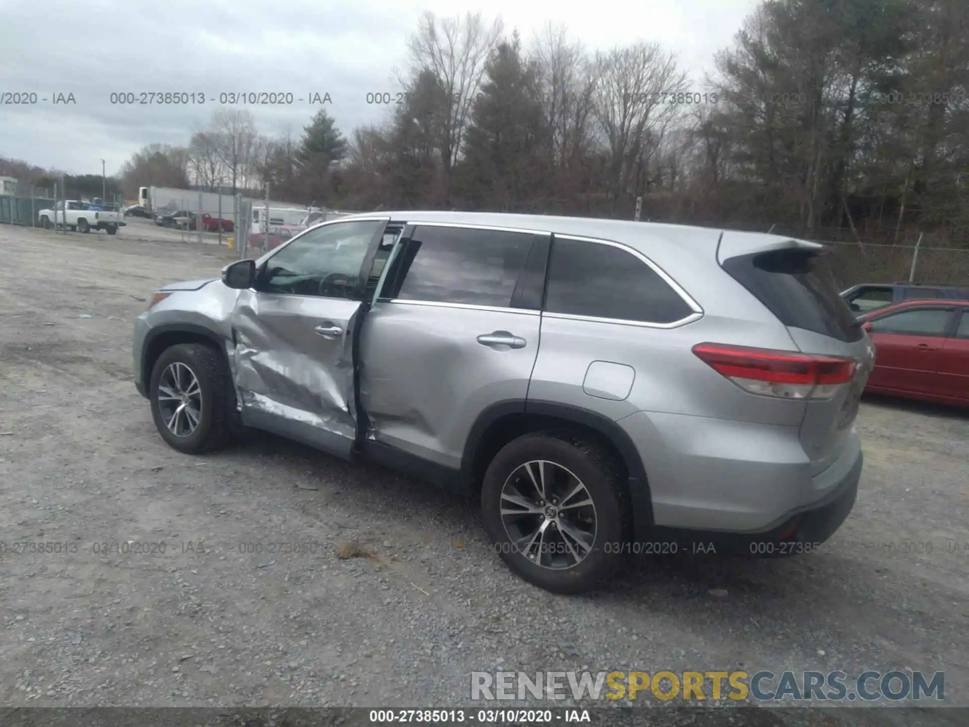 3 Photograph of a damaged car 5TDBZRFH3KS921516 TOYOTA HIGHLANDER 2019