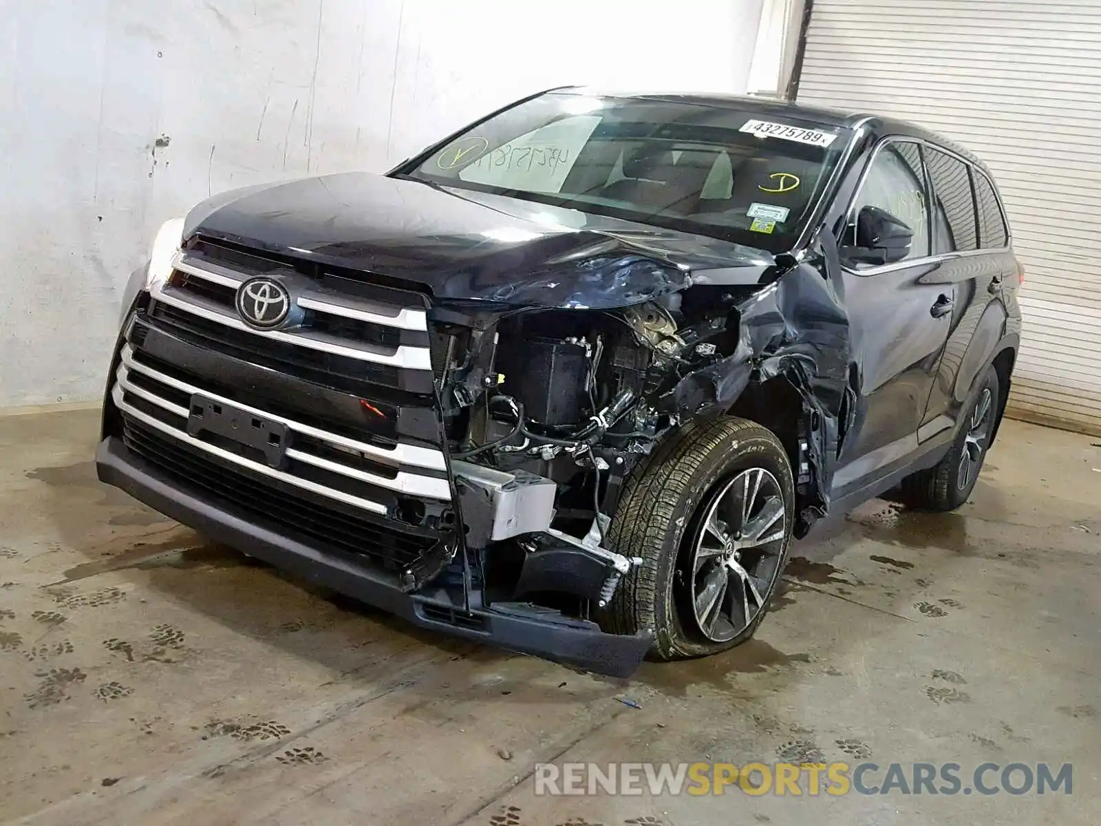 2 Photograph of a damaged car 5TDBZRFH3KS926232 TOYOTA HIGHLANDER 2019