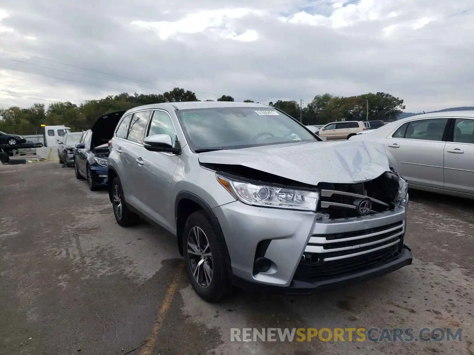 1 Photograph of a damaged car 5TDBZRFH3KS929602 TOYOTA HIGHLANDER 2019