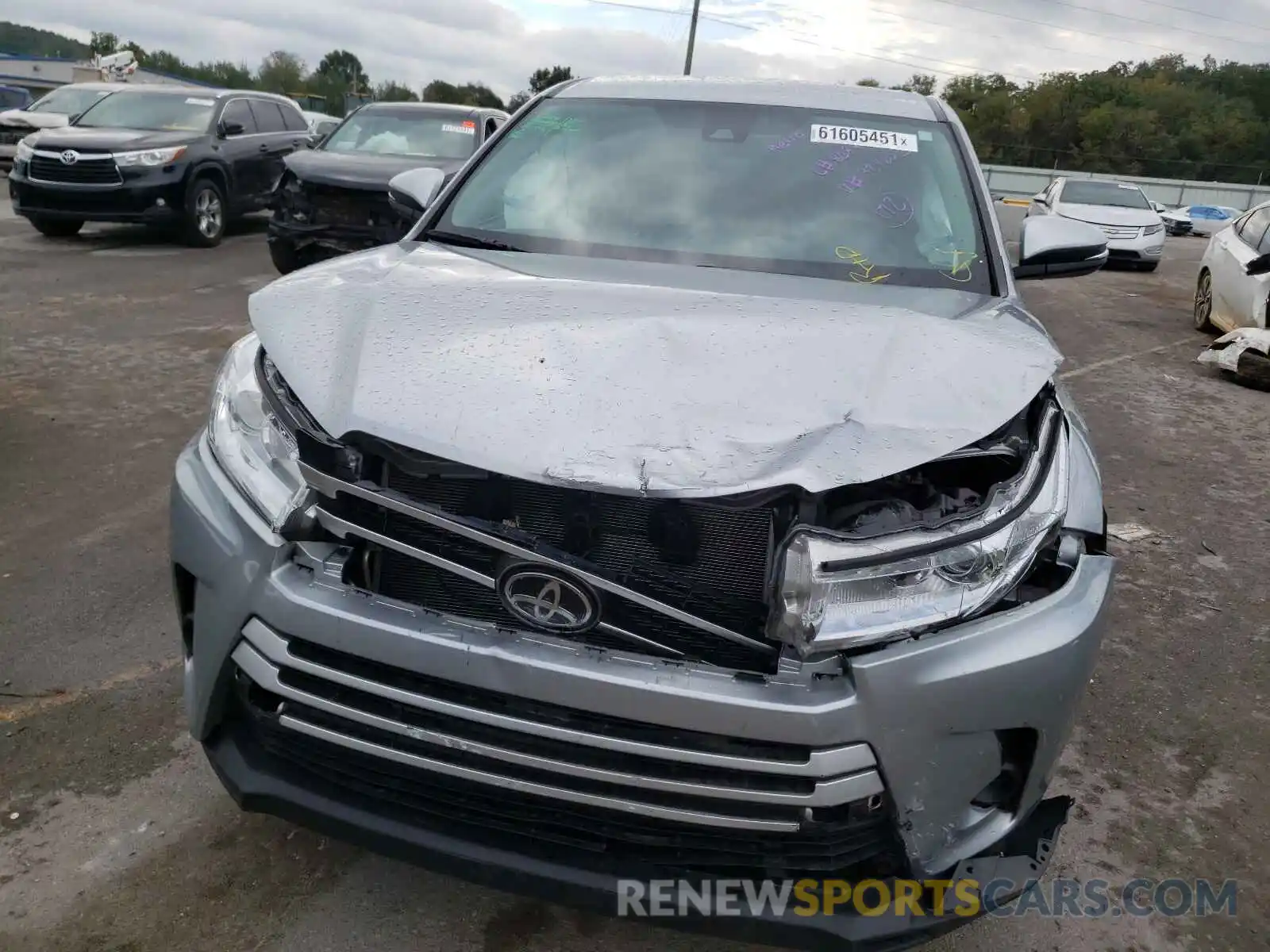 9 Photograph of a damaged car 5TDBZRFH3KS929602 TOYOTA HIGHLANDER 2019