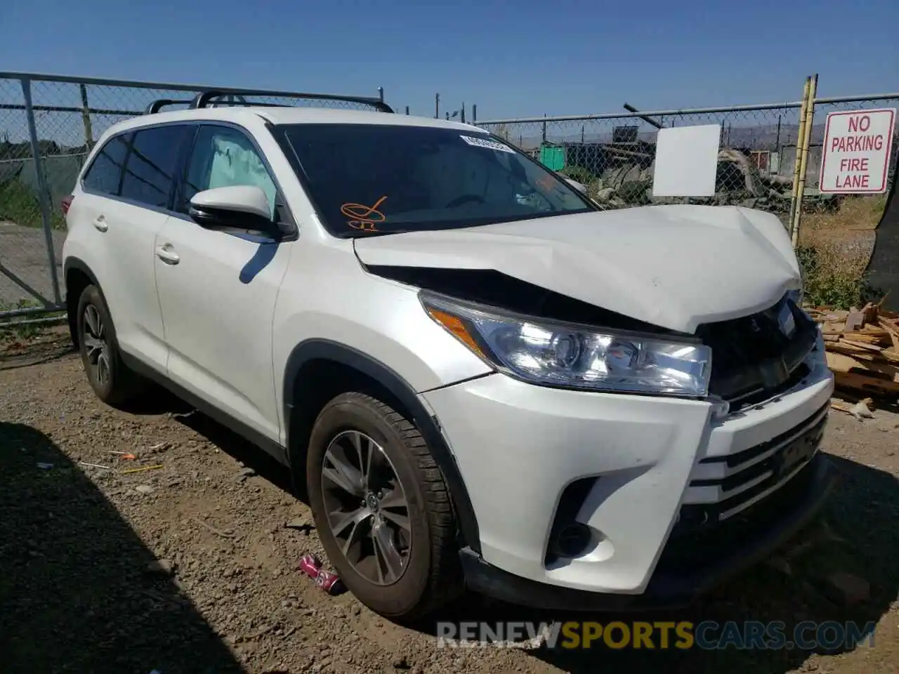 1 Photograph of a damaged car 5TDBZRFH3KS933827 TOYOTA HIGHLANDER 2019