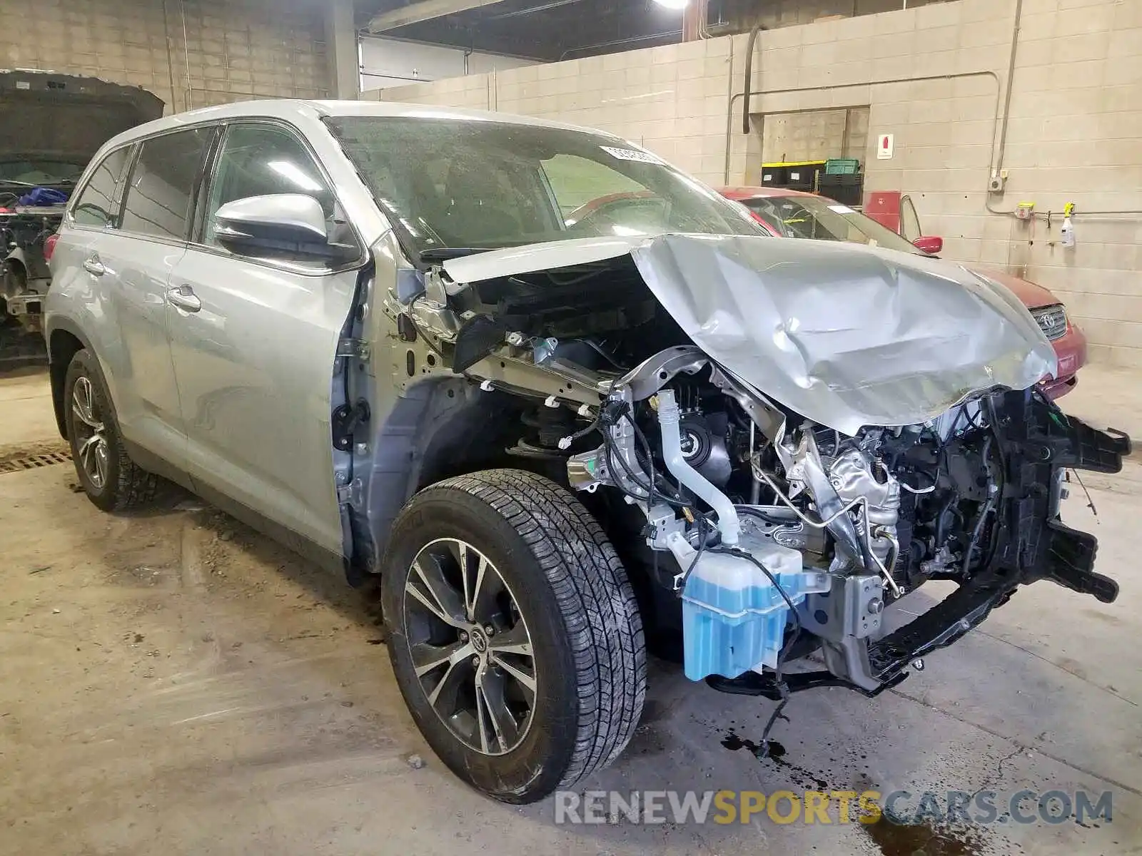 1 Photograph of a damaged car 5TDBZRFH3KS937716 TOYOTA HIGHLANDER 2019