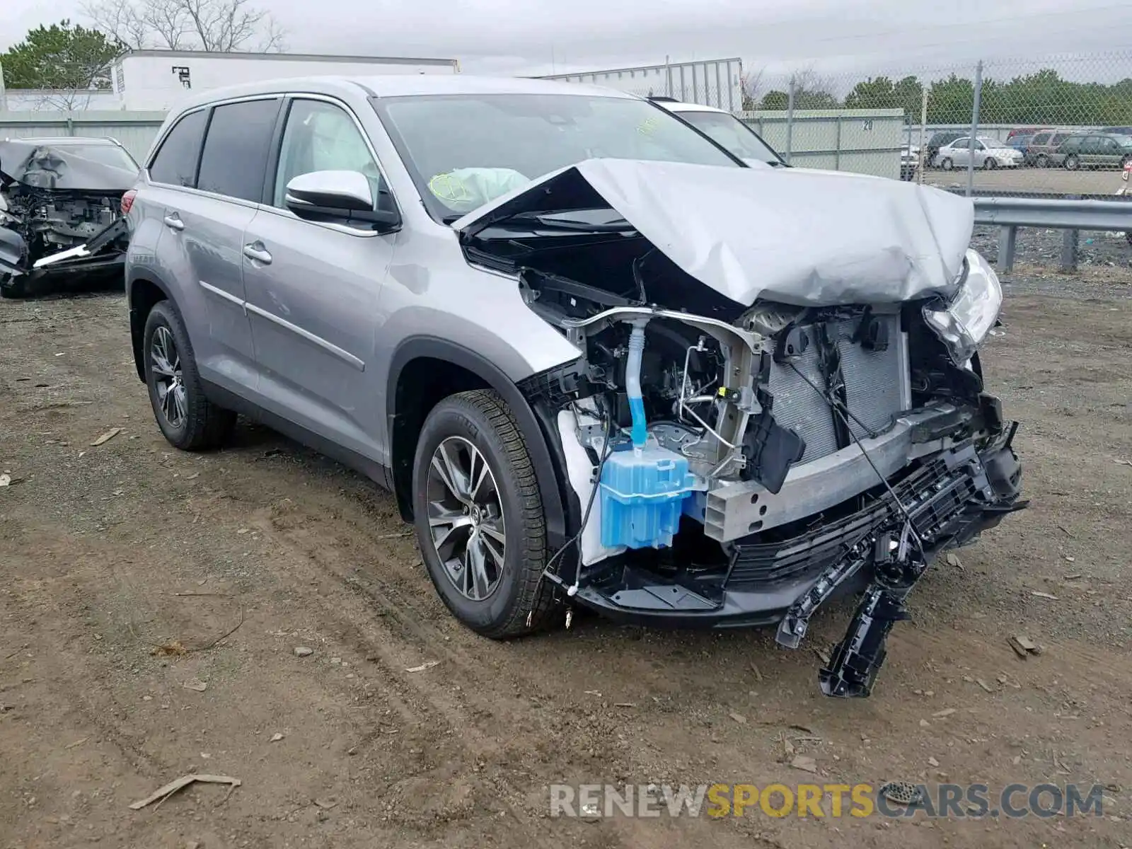 1 Photograph of a damaged car 5TDBZRFH3KS939241 TOYOTA HIGHLANDER 2019