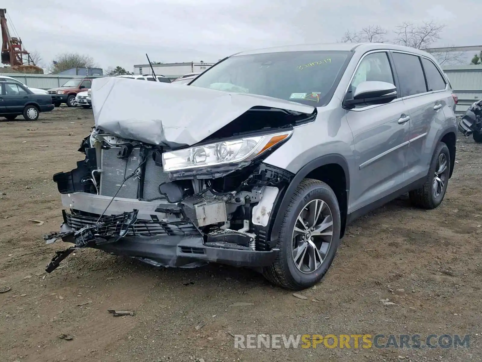 2 Photograph of a damaged car 5TDBZRFH3KS939241 TOYOTA HIGHLANDER 2019