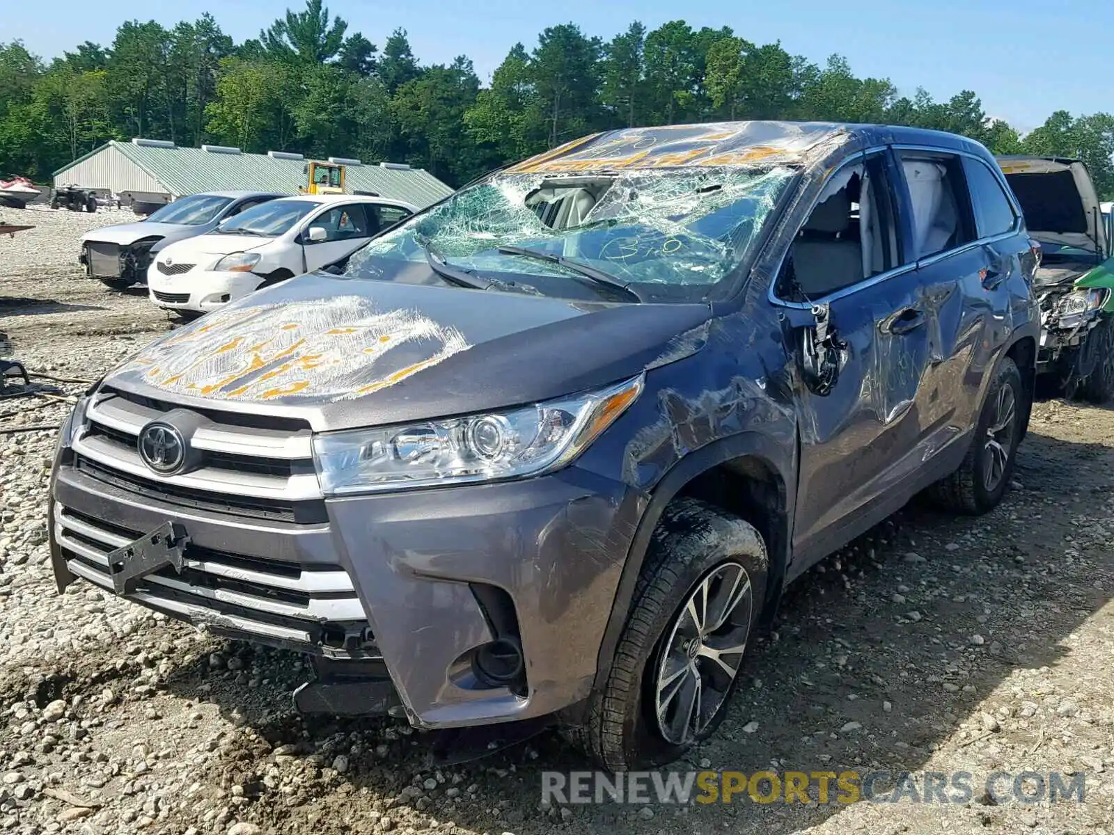 9 Photograph of a damaged car 5TDBZRFH3KS946108 TOYOTA HIGHLANDER 2019