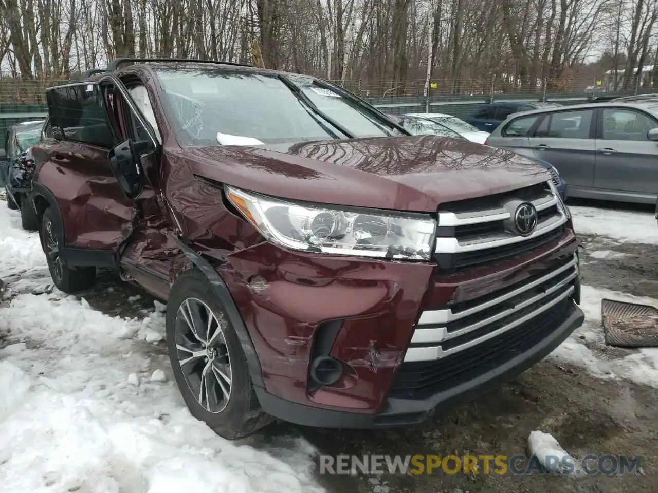 1 Photograph of a damaged car 5TDBZRFH3KS950885 TOYOTA HIGHLANDER 2019