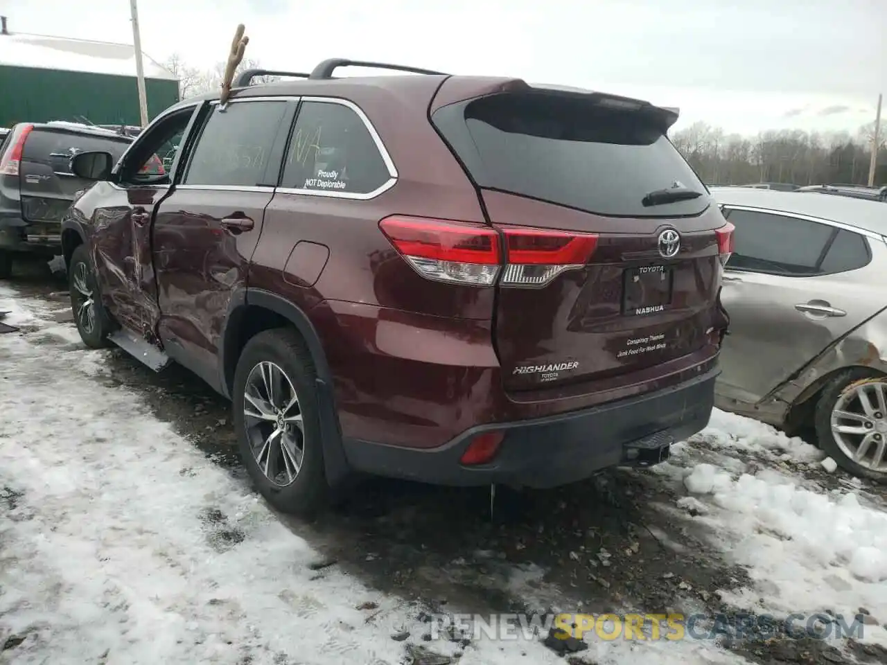 3 Photograph of a damaged car 5TDBZRFH3KS950885 TOYOTA HIGHLANDER 2019