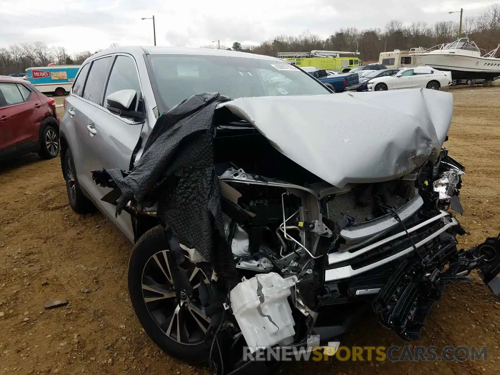 1 Photograph of a damaged car 5TDBZRFH3KS963670 TOYOTA HIGHLANDER 2019