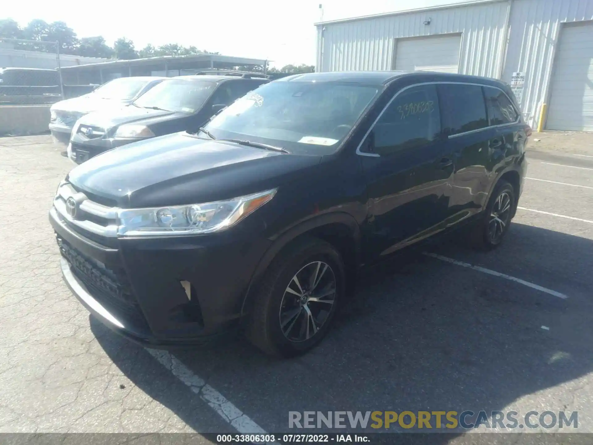 2 Photograph of a damaged car 5TDBZRFH3KS963684 TOYOTA HIGHLANDER 2019