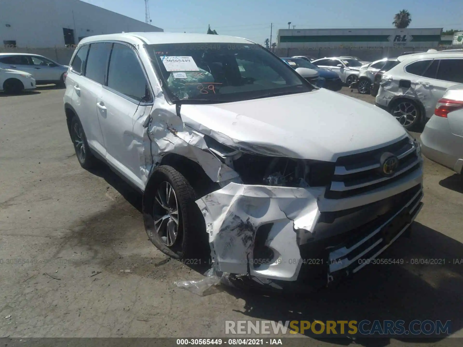 1 Photograph of a damaged car 5TDBZRFH3KS967721 TOYOTA HIGHLANDER 2019