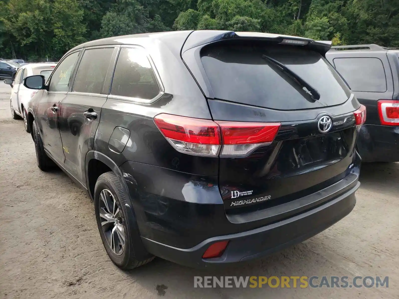 3 Photograph of a damaged car 5TDBZRFH3KS977259 TOYOTA HIGHLANDER 2019