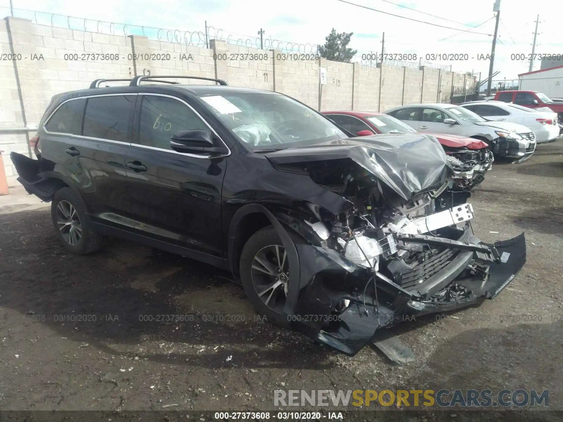 1 Photograph of a damaged car 5TDBZRFH3KS985605 TOYOTA HIGHLANDER 2019