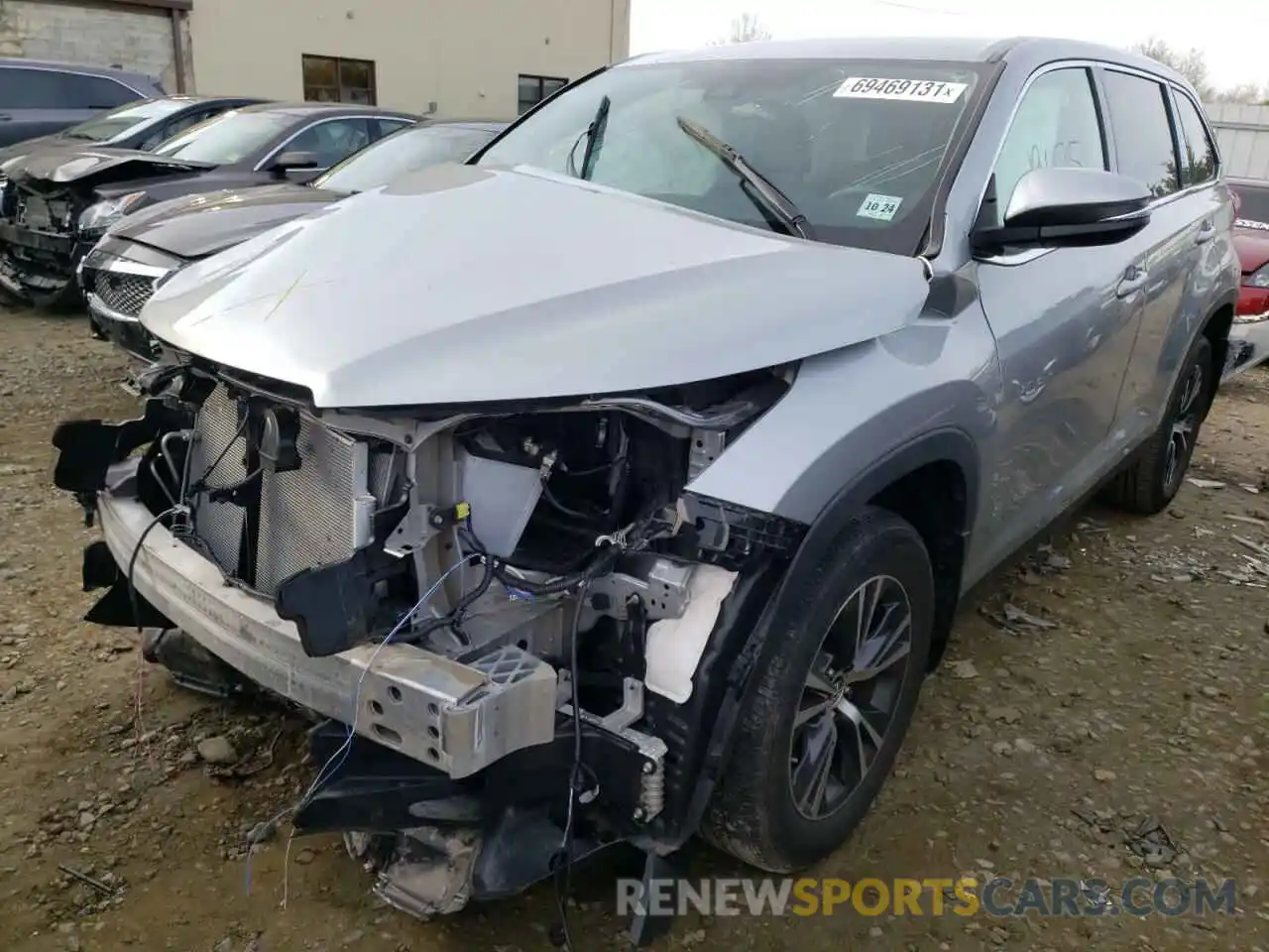 2 Photograph of a damaged car 5TDBZRFH3KS990884 TOYOTA HIGHLANDER 2019