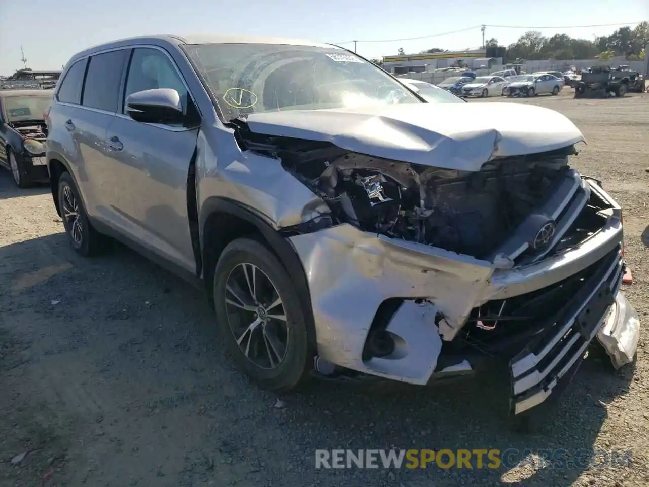 1 Photograph of a damaged car 5TDBZRFH3KS992375 TOYOTA HIGHLANDER 2019