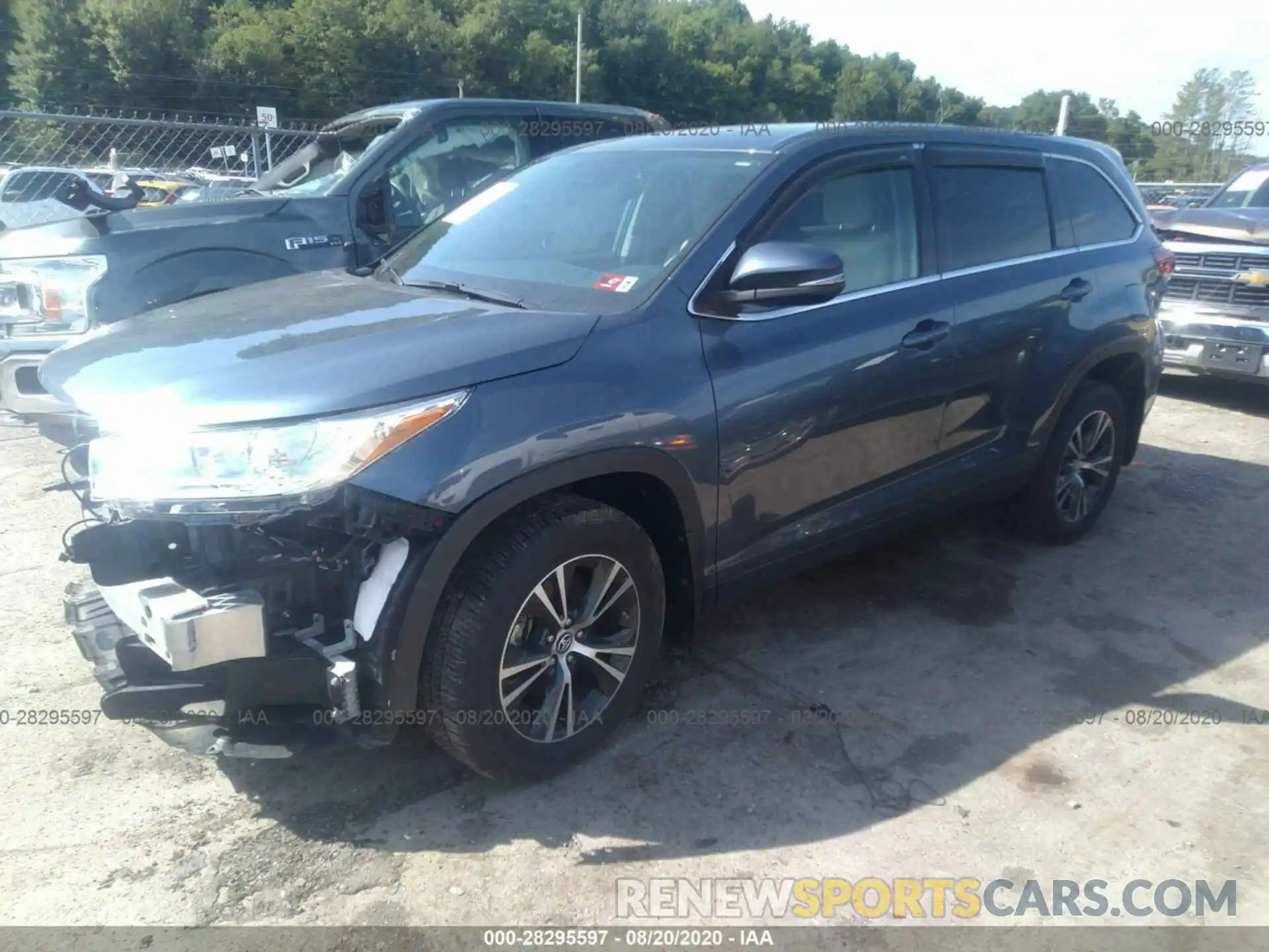 2 Photograph of a damaged car 5TDBZRFH4KS707389 TOYOTA HIGHLANDER 2019