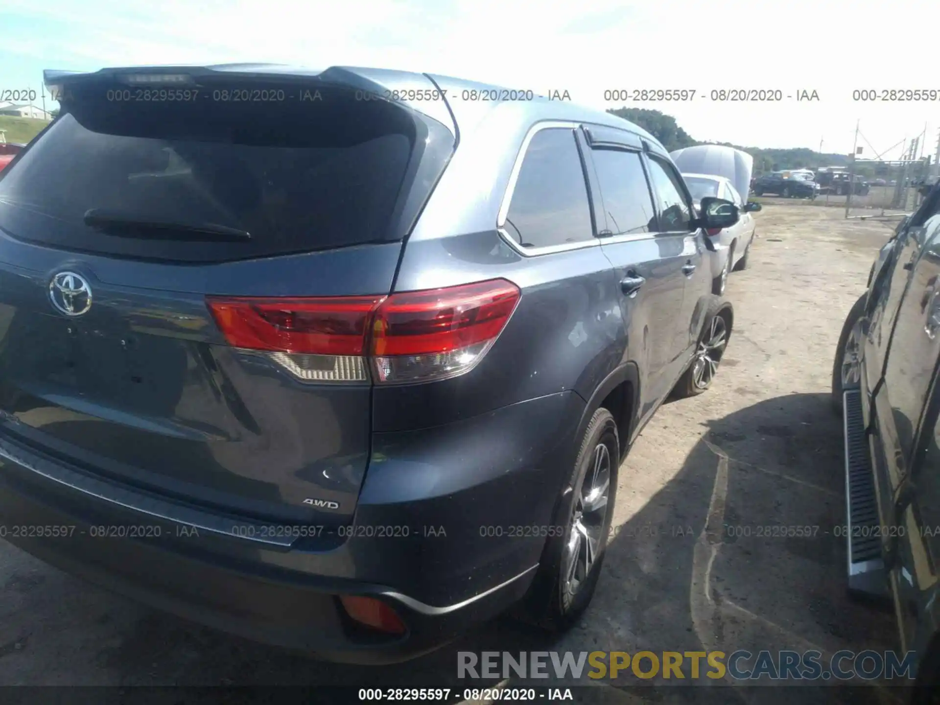 4 Фотография поврежденного автомобиля 5TDBZRFH4KS707389 TOYOTA HIGHLANDER 2019