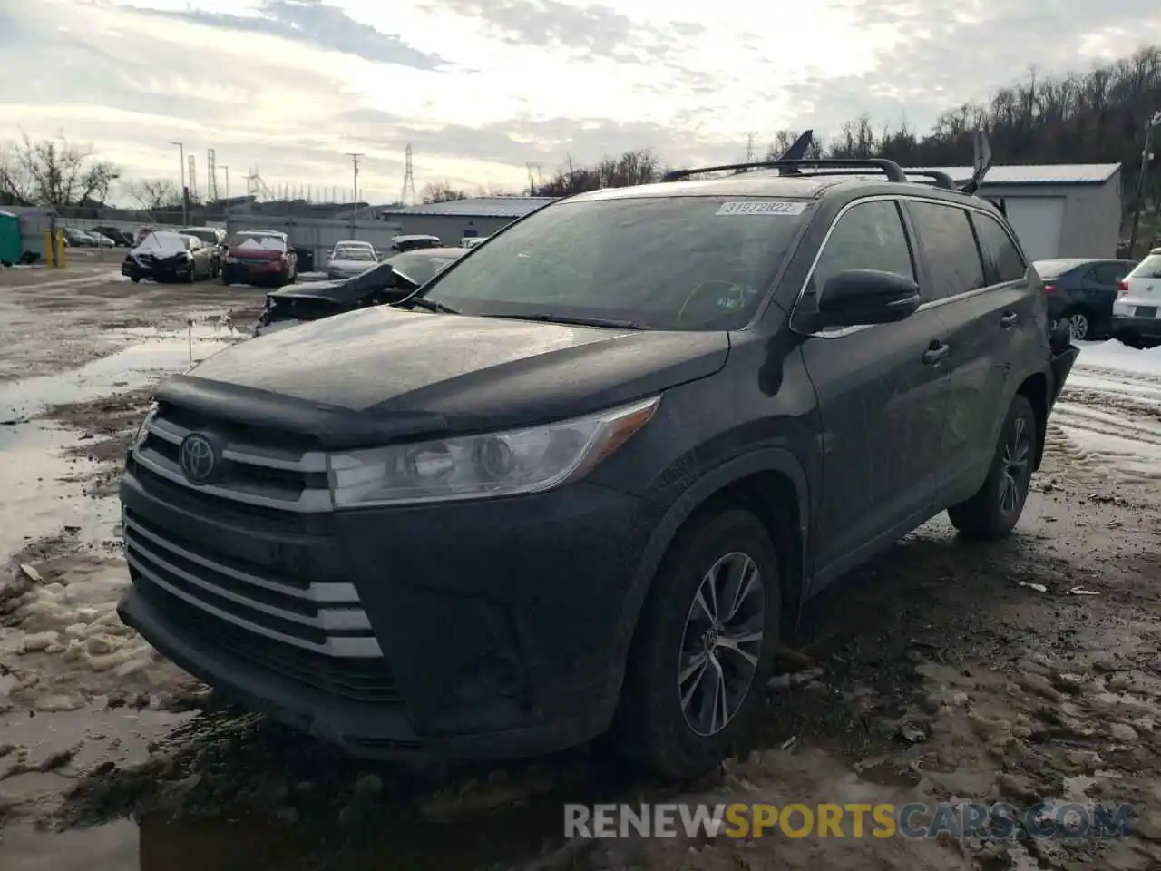 2 Photograph of a damaged car 5TDBZRFH4KS718568 TOYOTA HIGHLANDER 2019