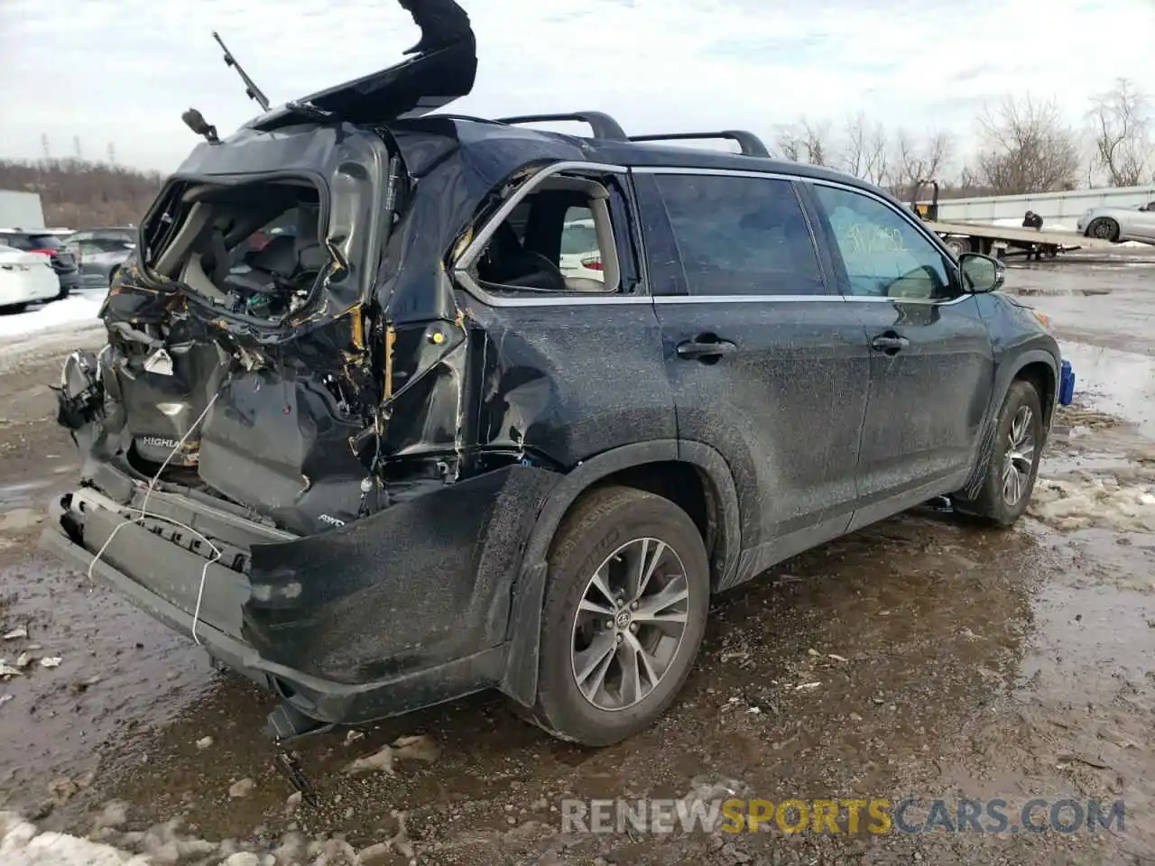 4 Фотография поврежденного автомобиля 5TDBZRFH4KS718568 TOYOTA HIGHLANDER 2019