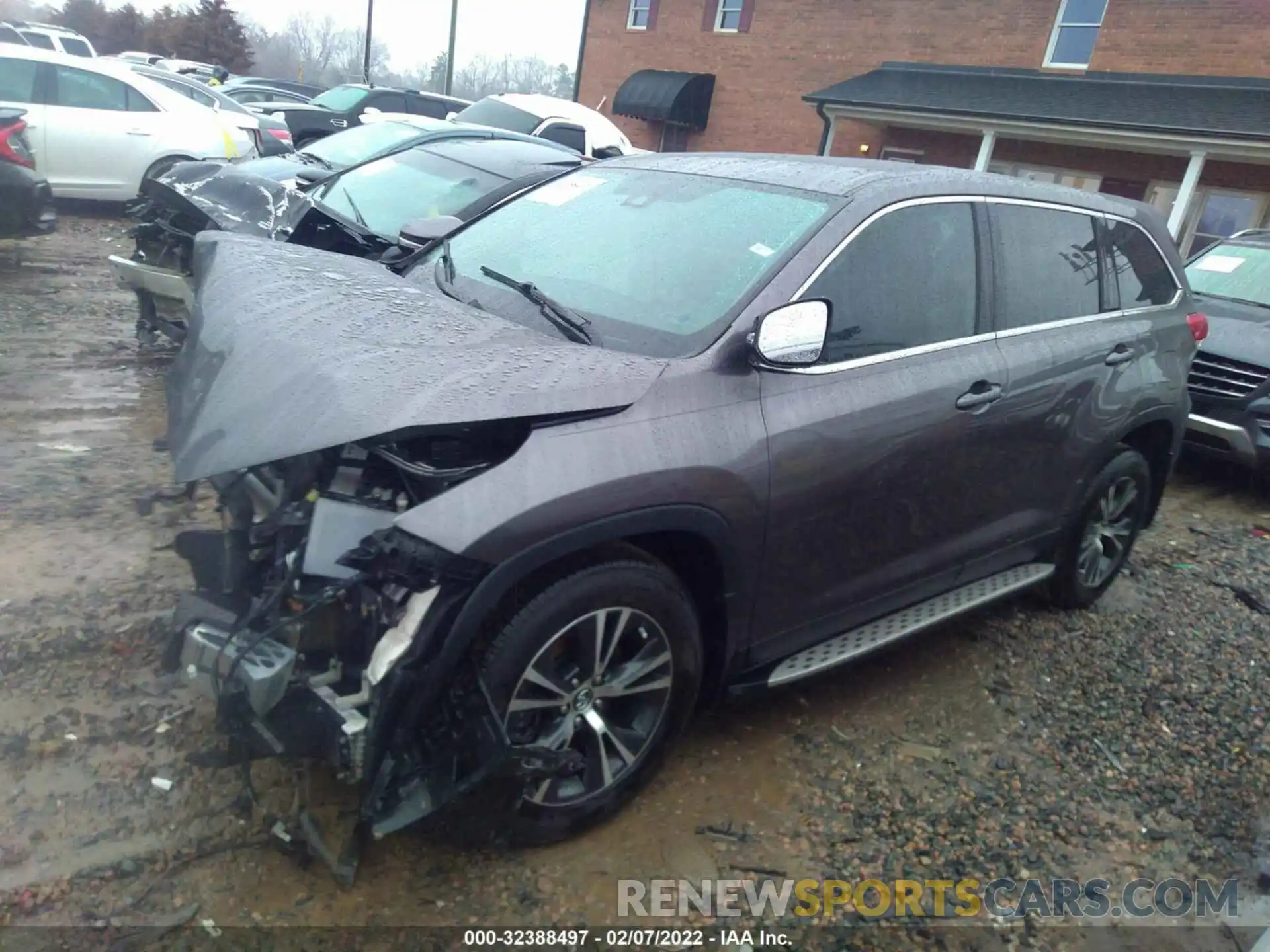 2 Photograph of a damaged car 5TDBZRFH4KS730509 TOYOTA HIGHLANDER 2019