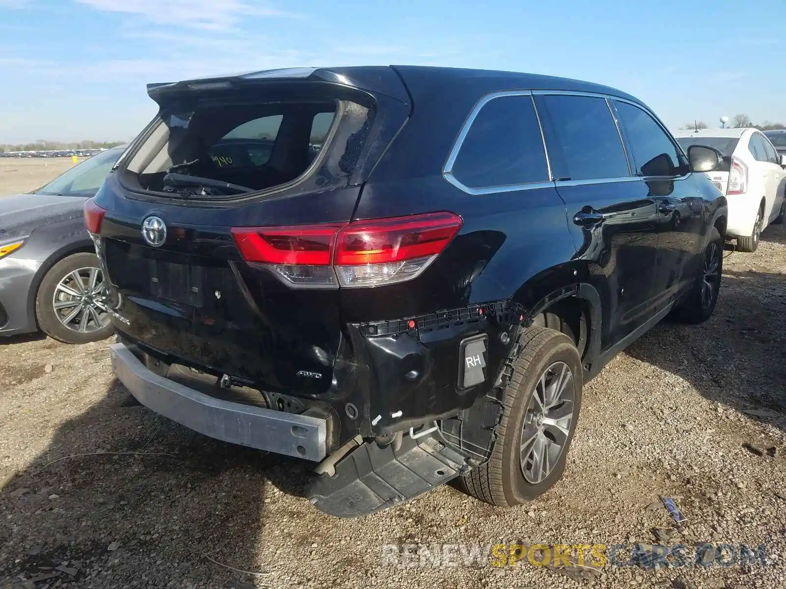 4 Фотография поврежденного автомобиля 5TDBZRFH4KS741980 TOYOTA HIGHLANDER 2019