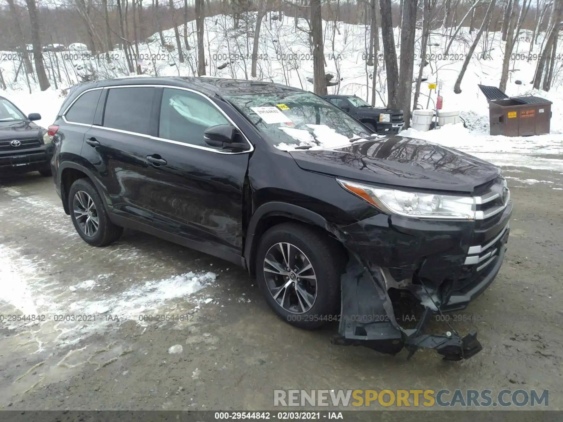 1 Photograph of a damaged car 5TDBZRFH4KS744829 TOYOTA HIGHLANDER 2019