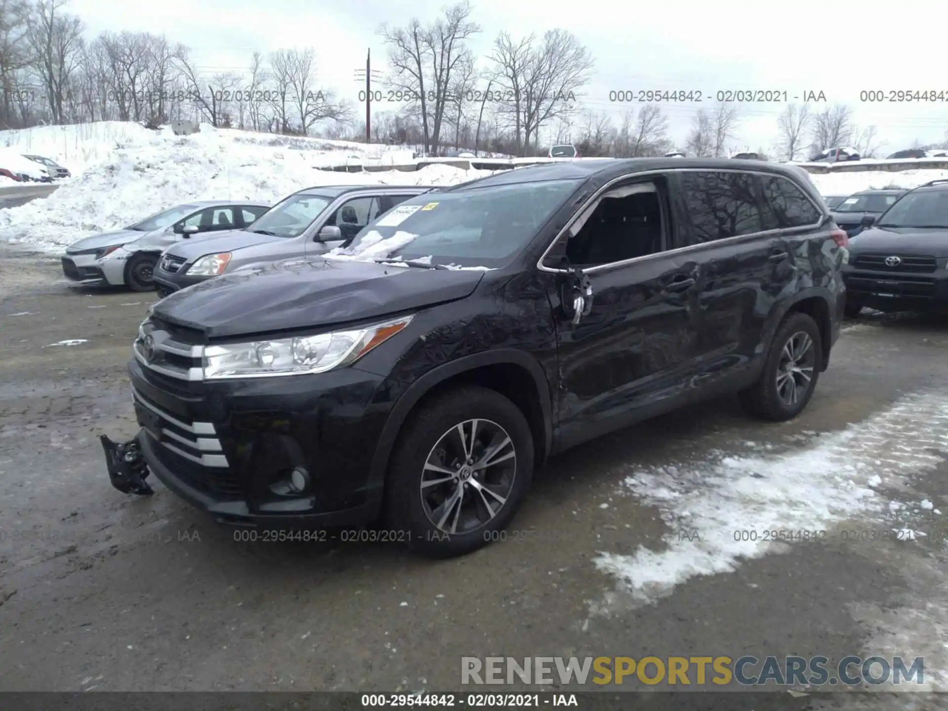 2 Photograph of a damaged car 5TDBZRFH4KS744829 TOYOTA HIGHLANDER 2019