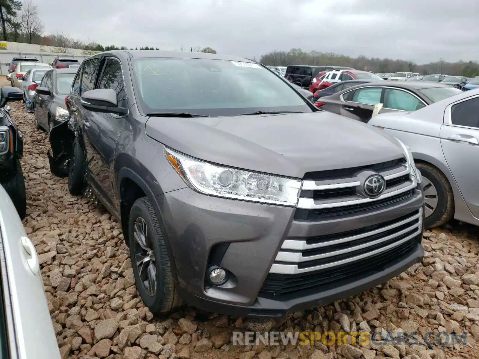 1 Photograph of a damaged car 5TDBZRFH4KS931178 TOYOTA HIGHLANDER 2019