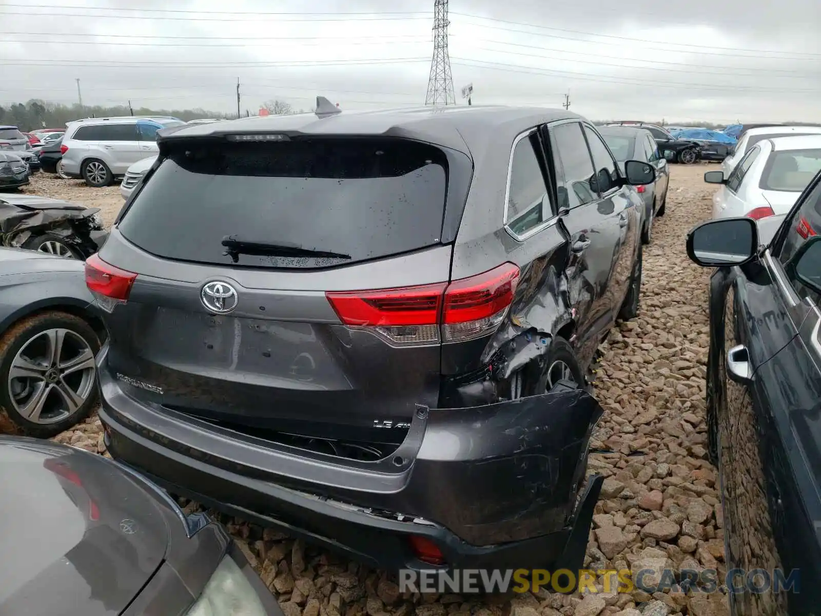 4 Фотография поврежденного автомобиля 5TDBZRFH4KS931178 TOYOTA HIGHLANDER 2019