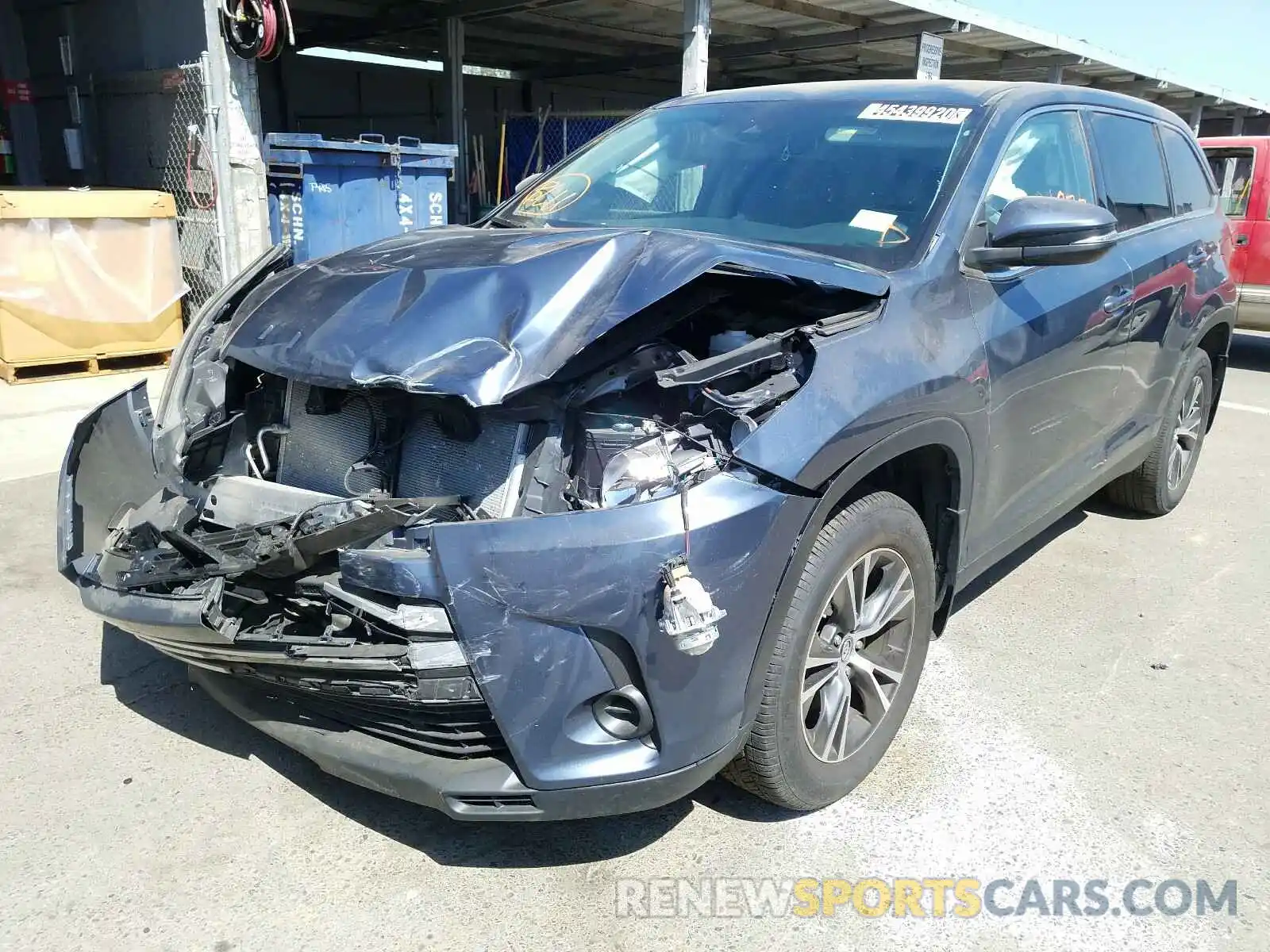 2 Photograph of a damaged car 5TDBZRFH4KS943556 TOYOTA HIGHLANDER 2019