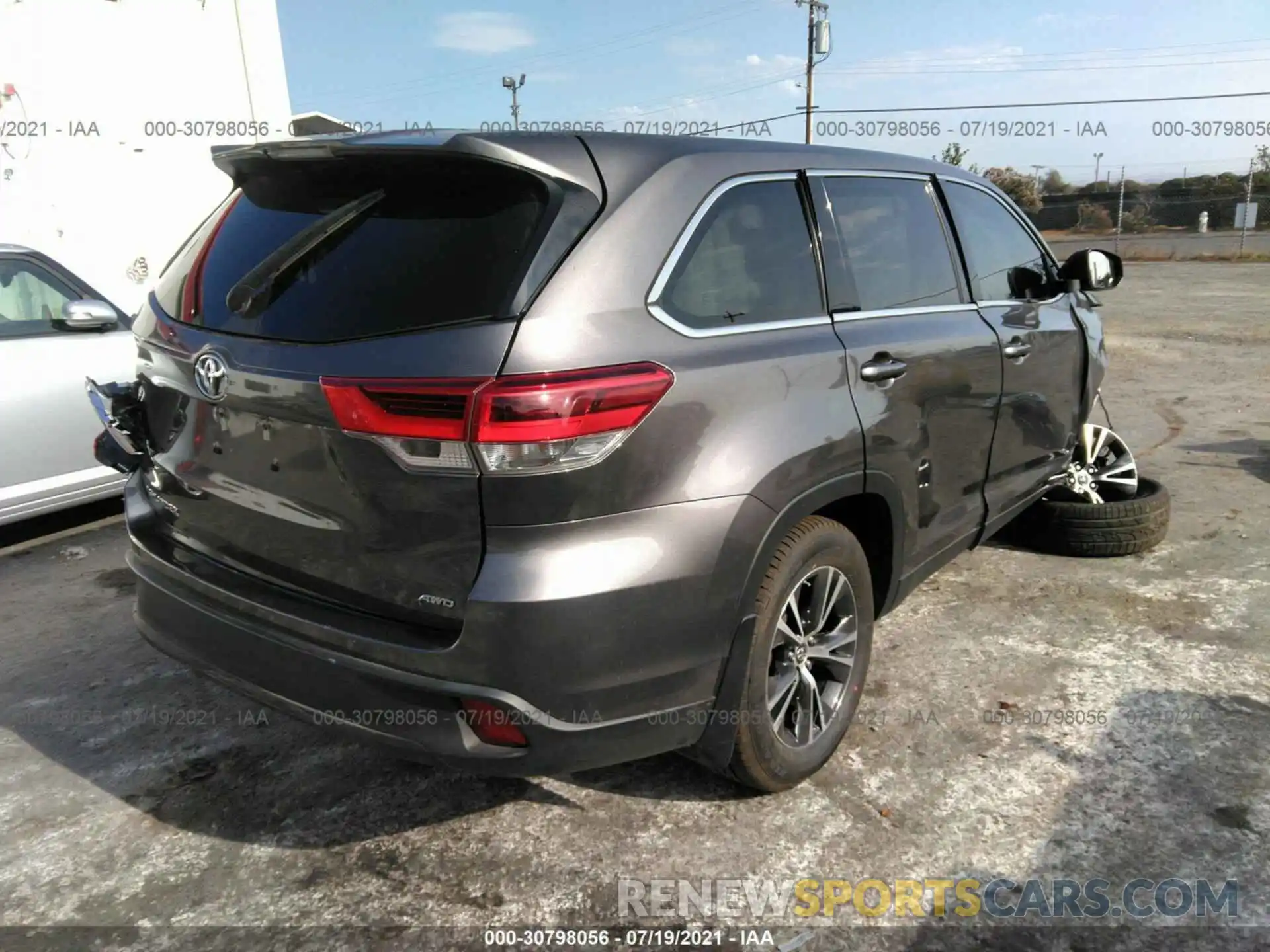 4 Фотография поврежденного автомобиля 5TDBZRFH4KS944187 TOYOTA HIGHLANDER 2019