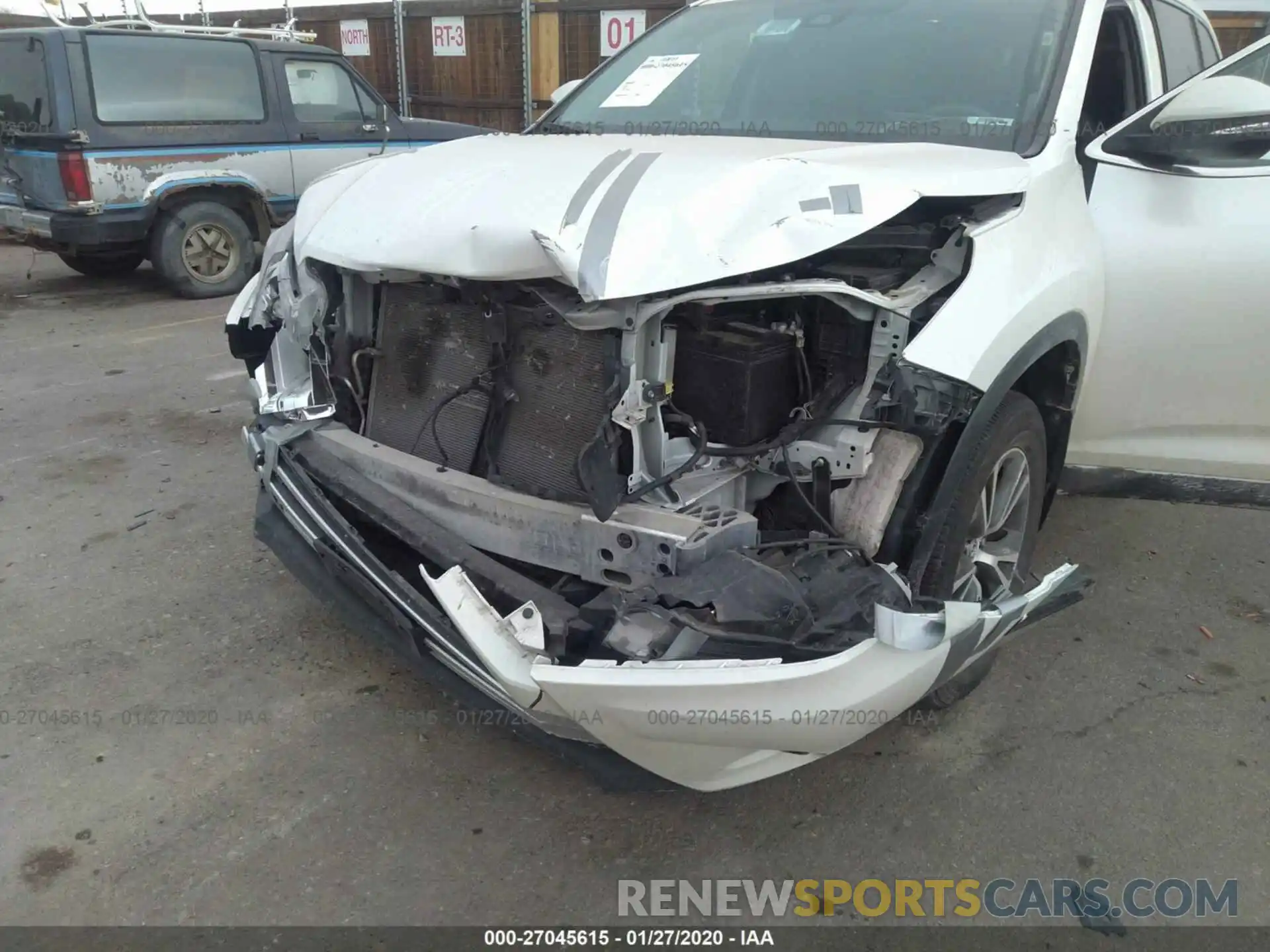 6 Photograph of a damaged car 5TDBZRFH4KS944951 TOYOTA HIGHLANDER 2019