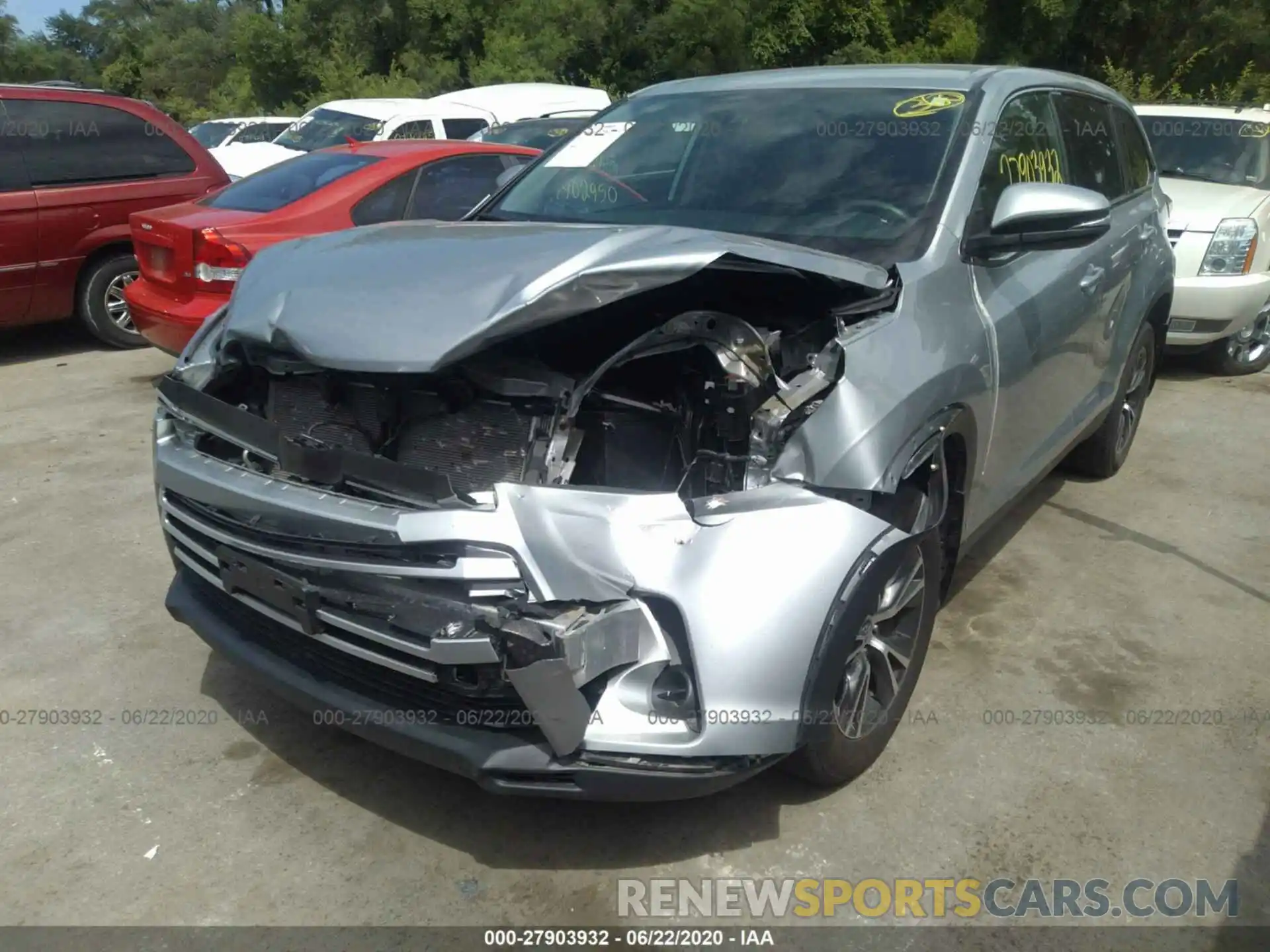 6 Photograph of a damaged car 5TDBZRFH4KS947428 TOYOTA HIGHLANDER 2019