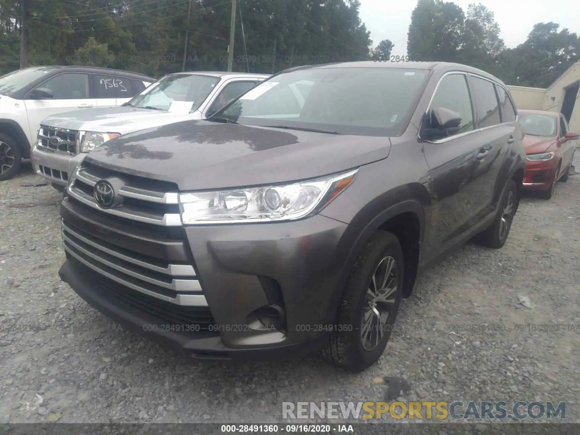 2 Photograph of a damaged car 5TDBZRFH4KS948935 TOYOTA HIGHLANDER 2019