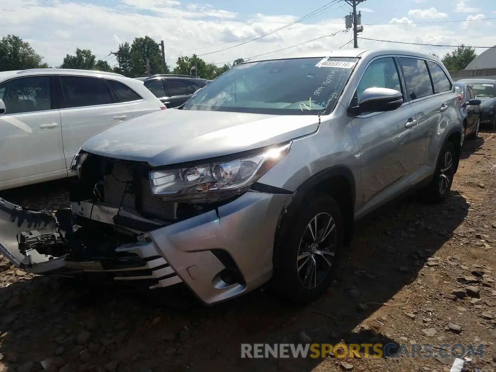 2 Photograph of a damaged car 5TDBZRFH4KS964116 TOYOTA HIGHLANDER 2019